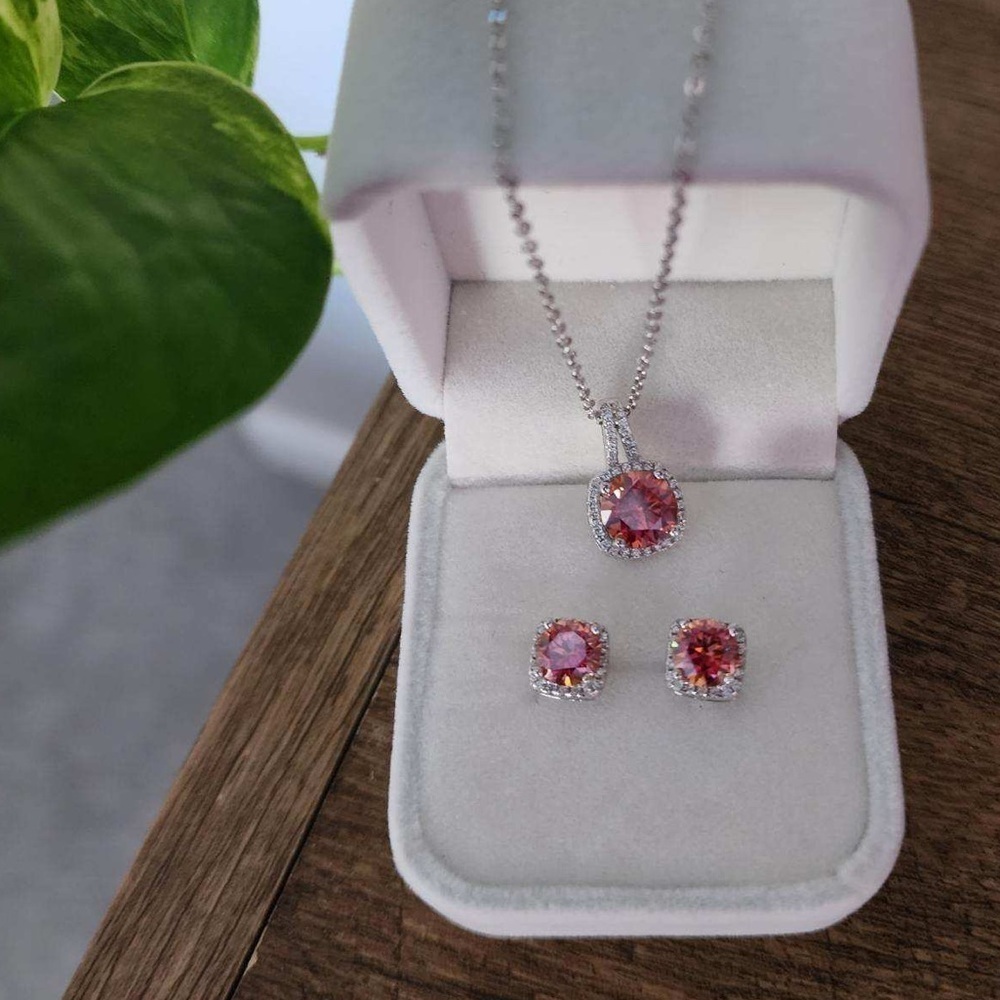 JEWELRY CLOSEOUT SALE! 3 Piece Diamond Necklace & Earring Gift Set. Certified. - Picture 2 of 9